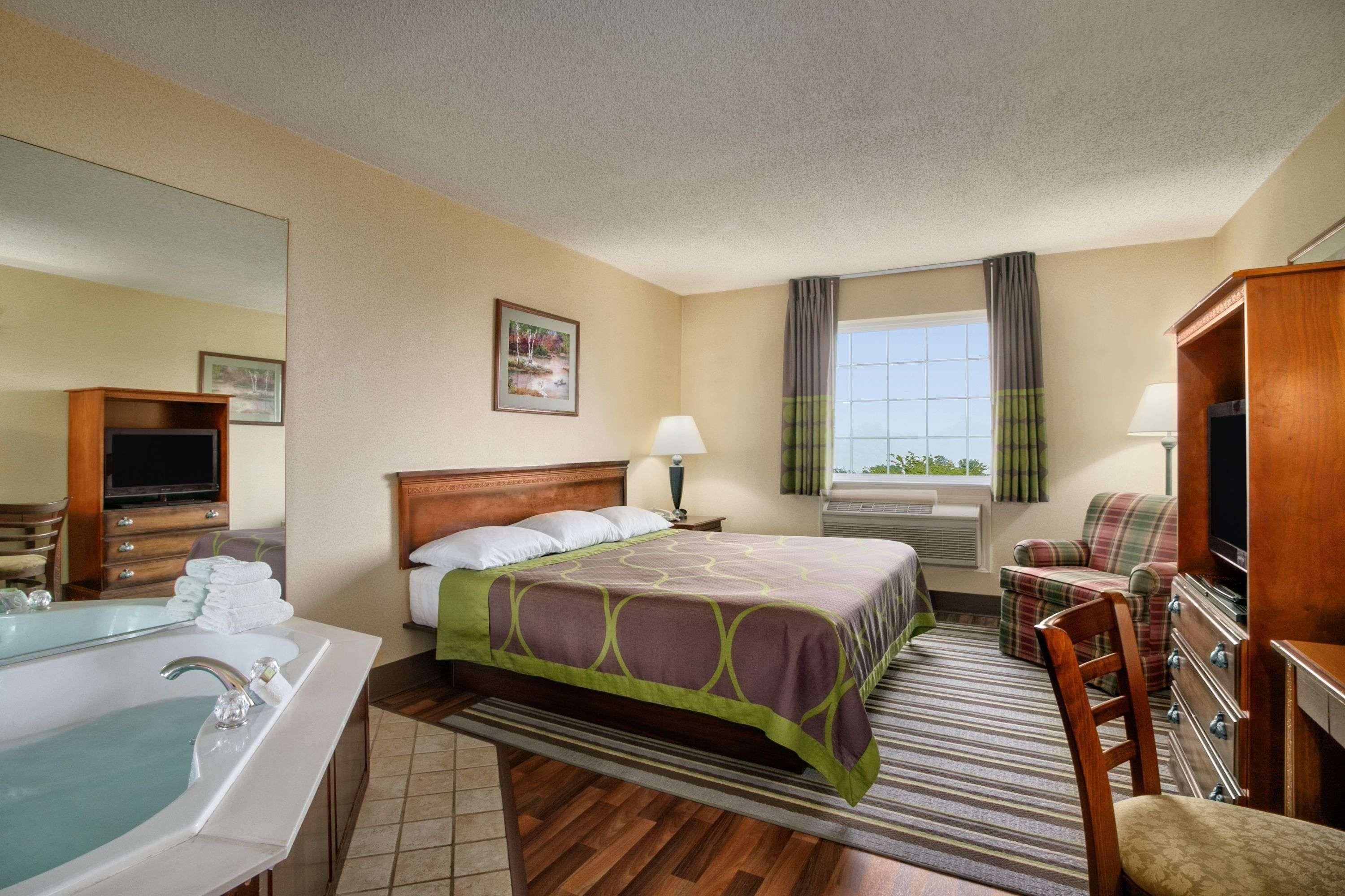 Super 8 By Wyndham Grayville Esterno foto