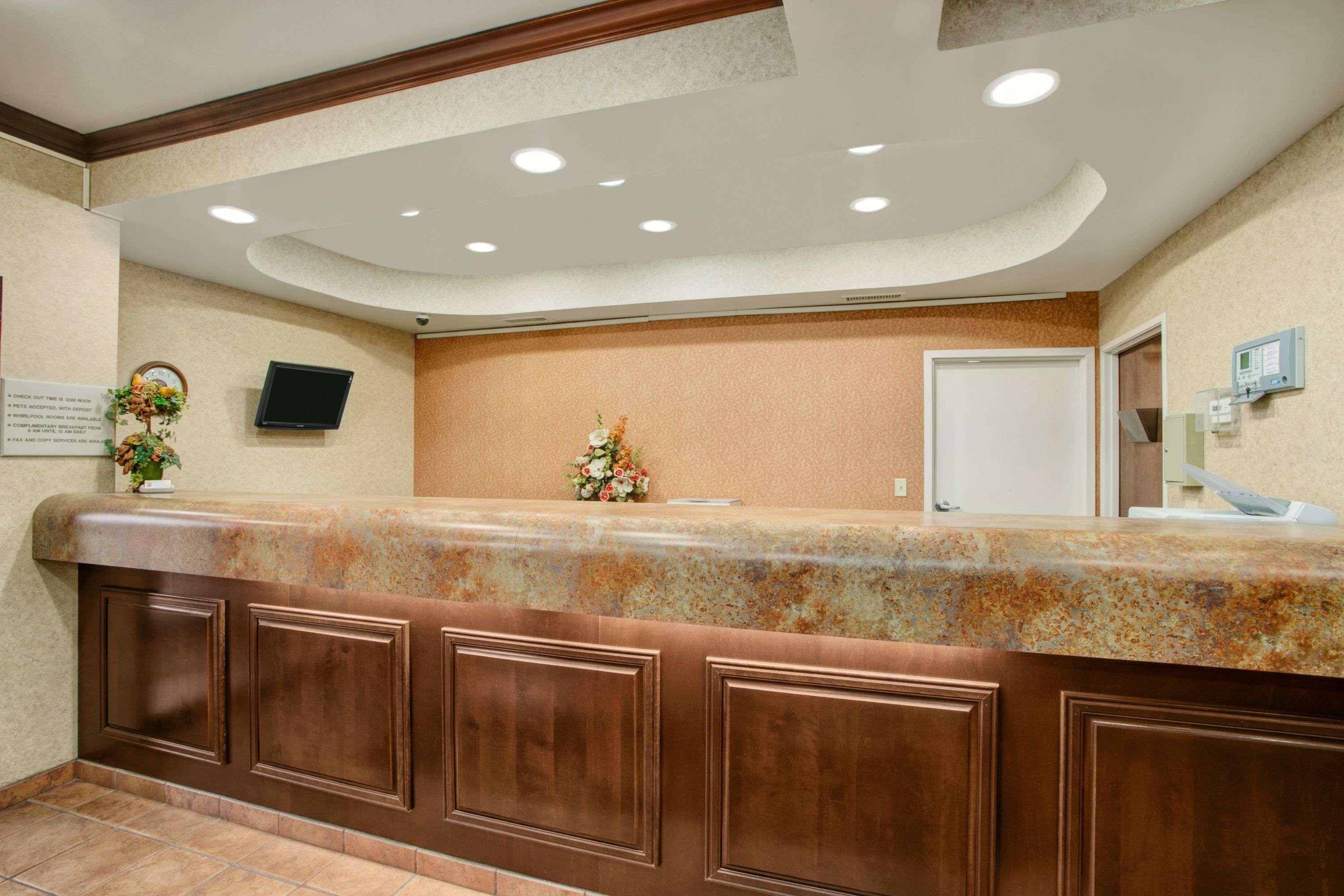 Super 8 By Wyndham Grayville Esterno foto