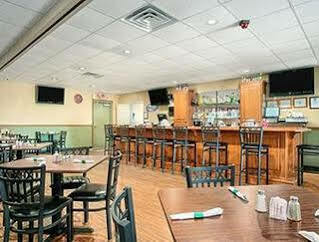 Super 8 By Wyndham Grayville Esterno foto